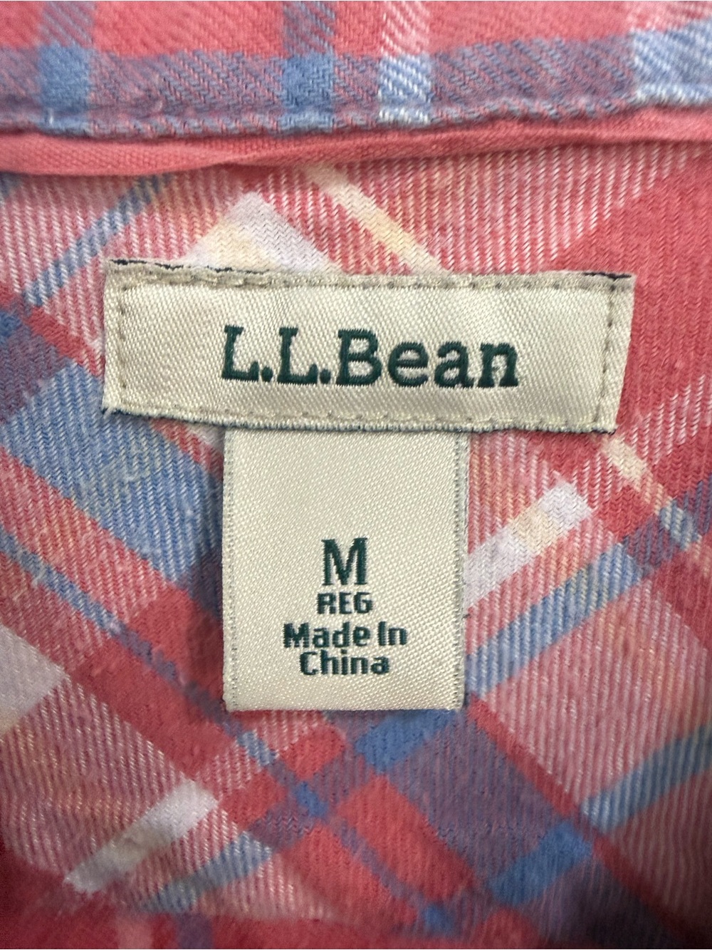 L.L.Bean Pink Blue Plaid Button Front Shirt Medium 100% Cotton Casual Top - Picture 2 of 6
